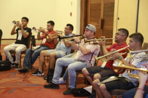 Taller trompetas al calor del mariachi